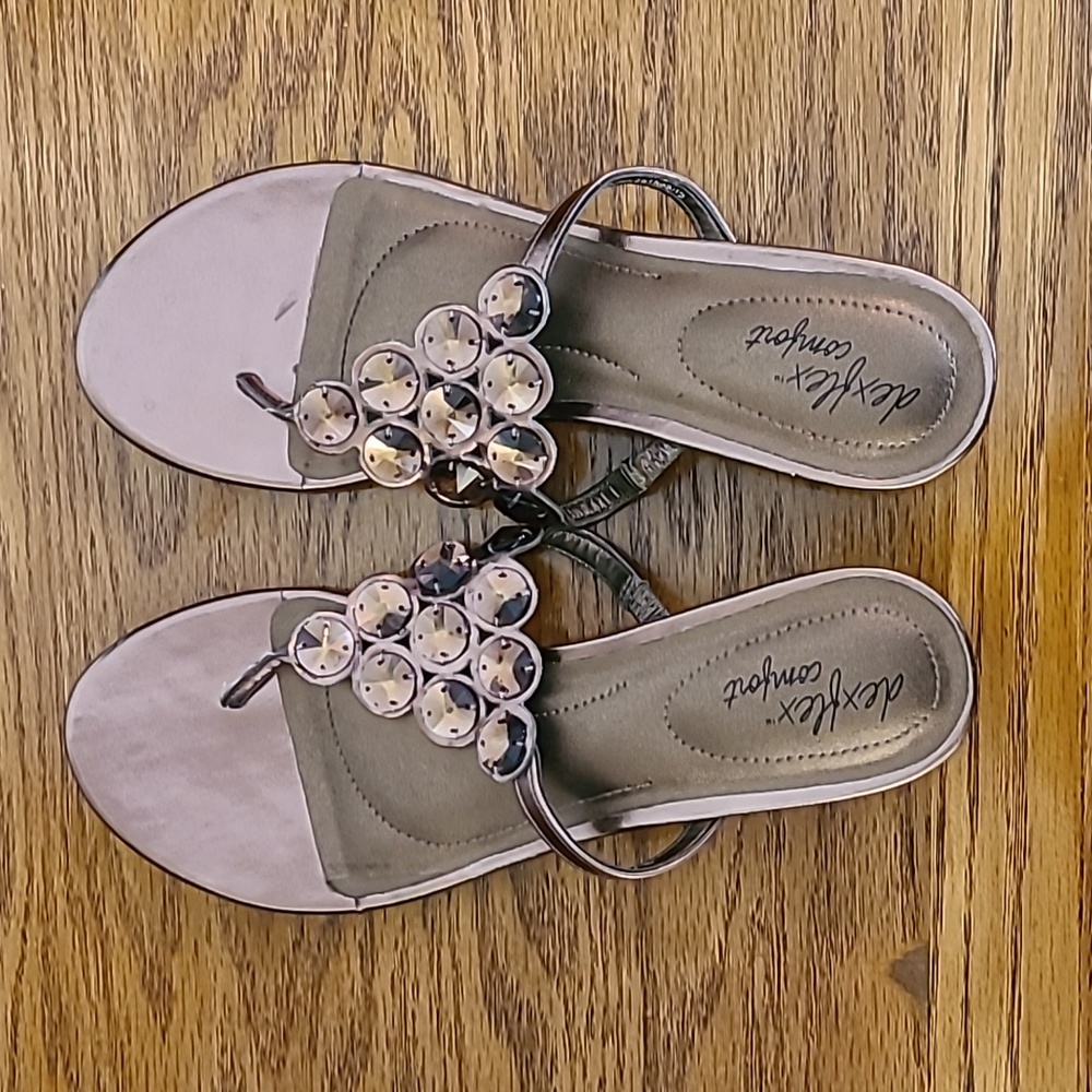 Dexflex sandal size 9 women's